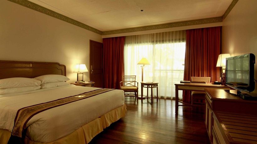 Hotel Waterfront Insular