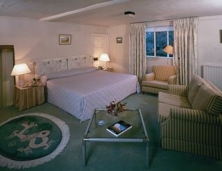 Hotel Whitehall 