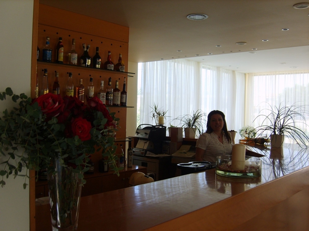 Hotel Yakinthos