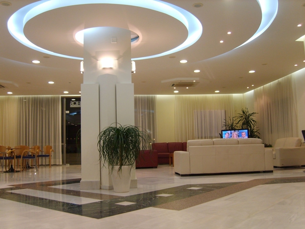 Hotel Yakinthos