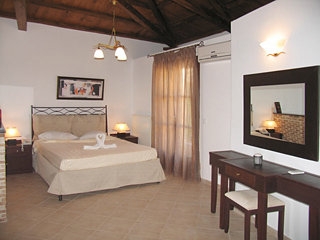 Hotel Yalis