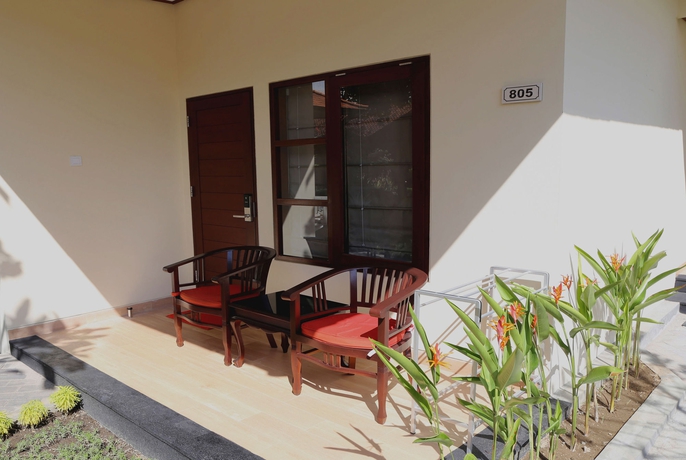 Hotel Yulia Beach Inn