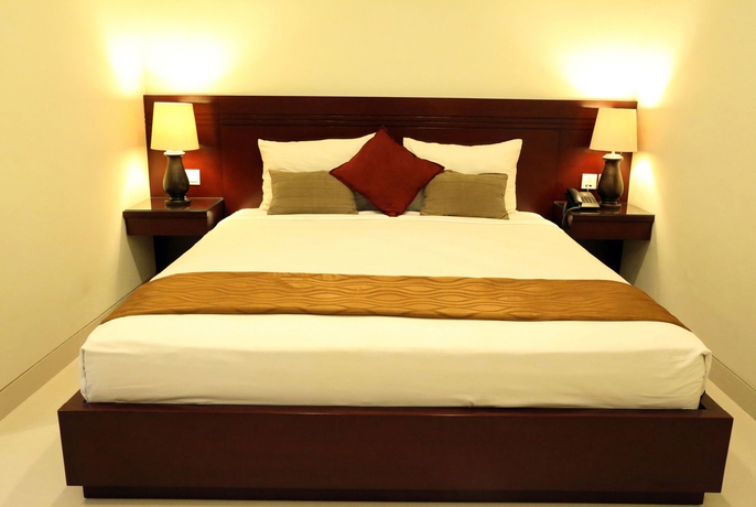 Hotel Yulia Beach Inn