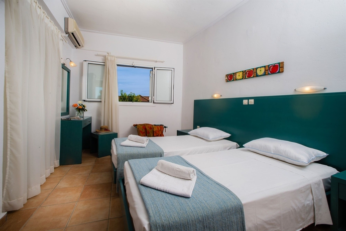 Hotel Zefyros Village