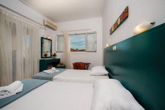 Hotel Zefyros Village