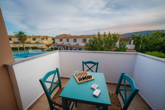 Hotel Zefyros Village